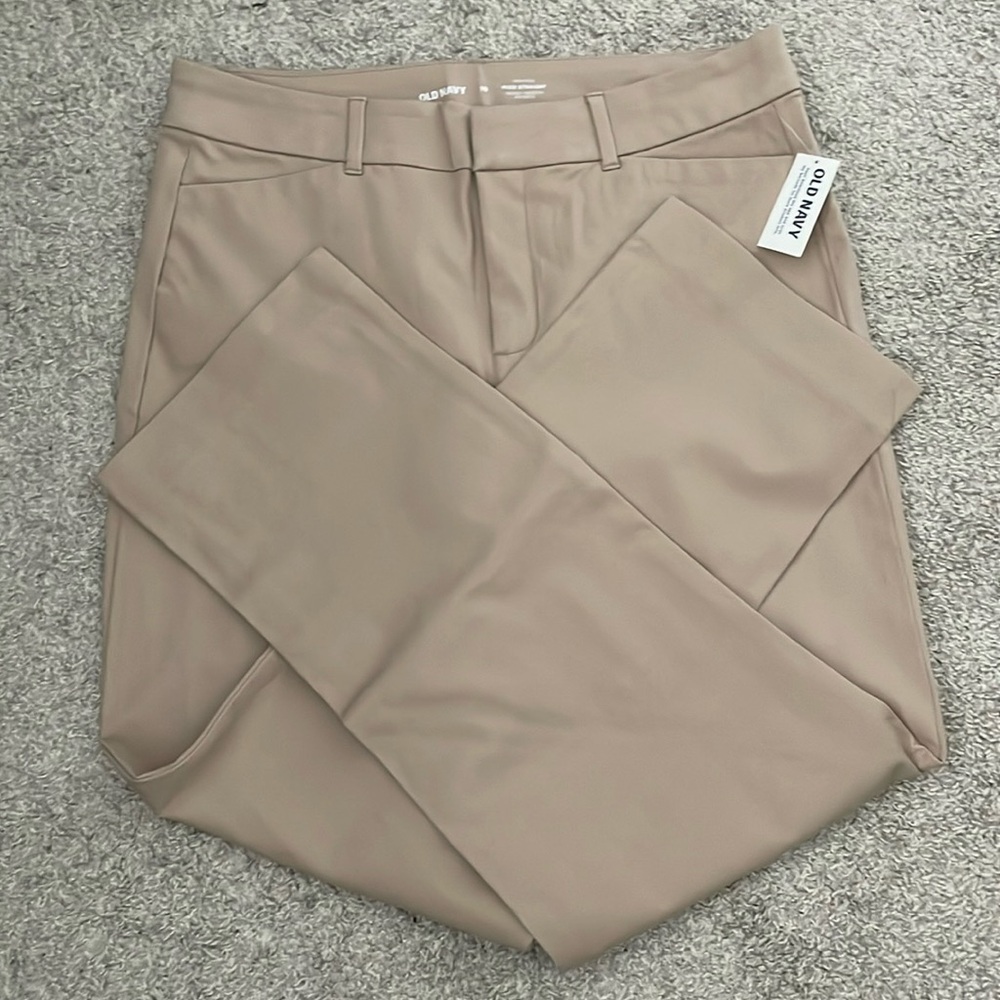 Old Navy High-Rise Pixie Straight Pants